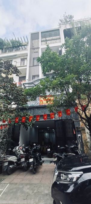 Cho thuê nhà MỚI ĐẸP KĐT Văn Khê 80m x 5 tầng thông sàn 26tr