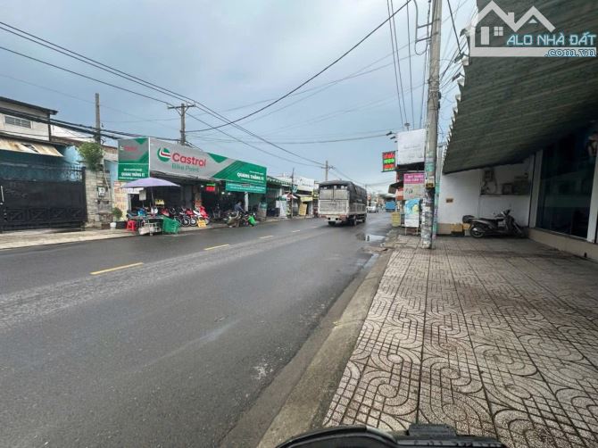 Bán nhà mặt tiền 30x55m giá 57 tỷ Đường Phan Văn Đối