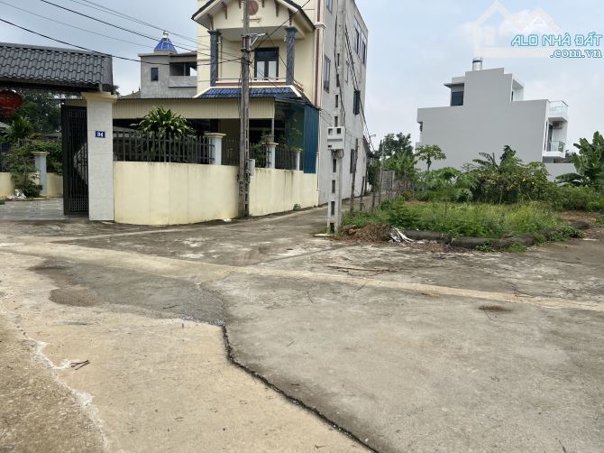 Cần bán lô góc 129m 3 mặt thoáng vị trí đẹp chủ cần bán gấp