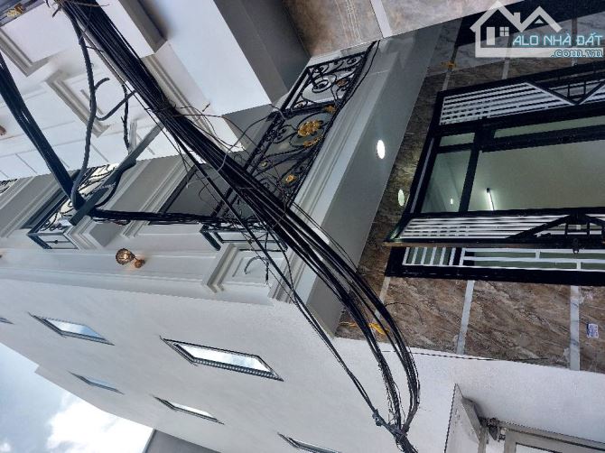 VIỆT HƯNG - 5 TẦNG - 5,x TỶ 👉VỊ TRÍ CỰC ĐẸP -