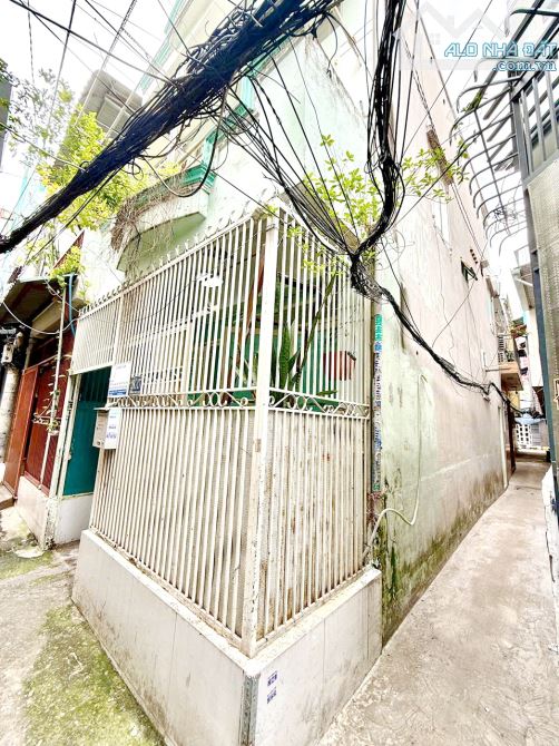 Bán nhà 1 lầu gần cầu Nguyễn Văn Cừ Phường 2 Quận 8