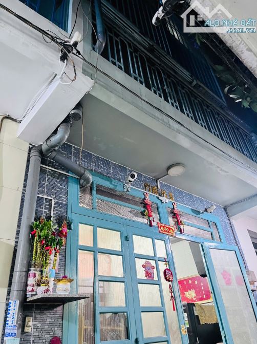 (Q8)NHÀ BÁN ĐÚC BTCT-SÁT MẶT TIỀN -SỔ NỞ HẬU-NHĨNH 1 TỶ
