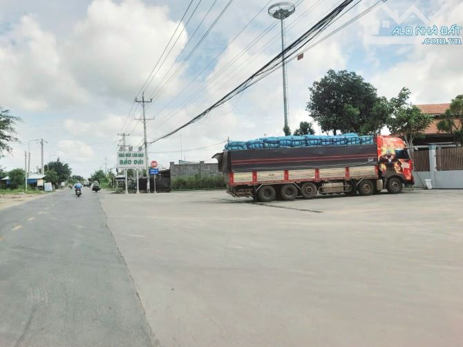 Quá thơm, 825m2 đất thổ cư View Kênh Nhựt Tảo chỉ 1.1 tỷ