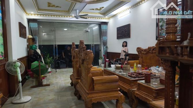 Cho thuê nhà nguyên căn Thuận Giao nhà phố cao cấp full nội thất giá 12 tr/ tháng