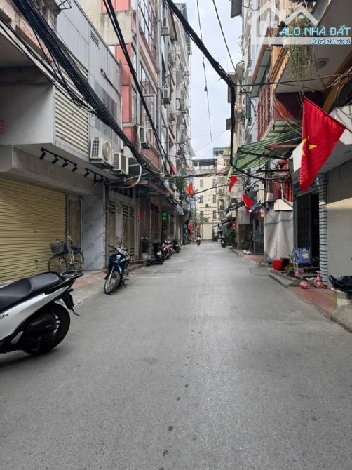 Bán nhà Văn Quán - nhỉnh 13 tỷ - 45m2 - 4 tầng kinh doanh - oto đỗ cửa vào nhà