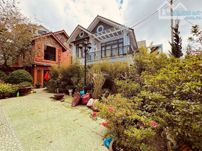 Siêu phẩm Villa Đà Lạt 631m² – Sổ riêng – Đường Hùng Vương, ô tô vào tận nơi – Giá chỉ 25