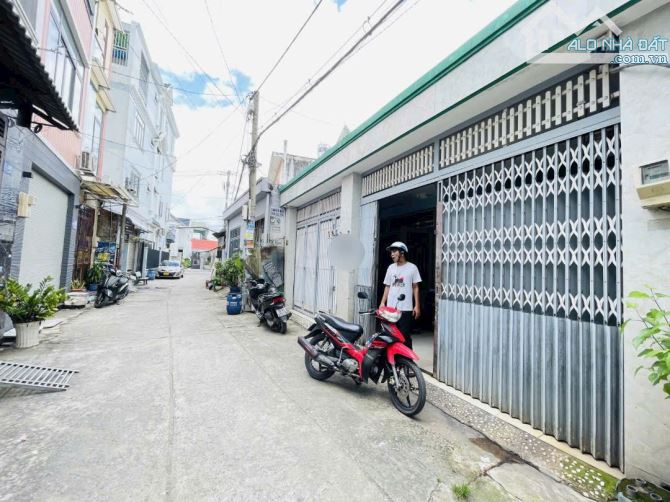 Cần Bán nhà 🏘 C4 Lê Văn Khương - Quận 12.  ⛔130m2 - ngang 8m có thể tách 2 lô xây mới bán