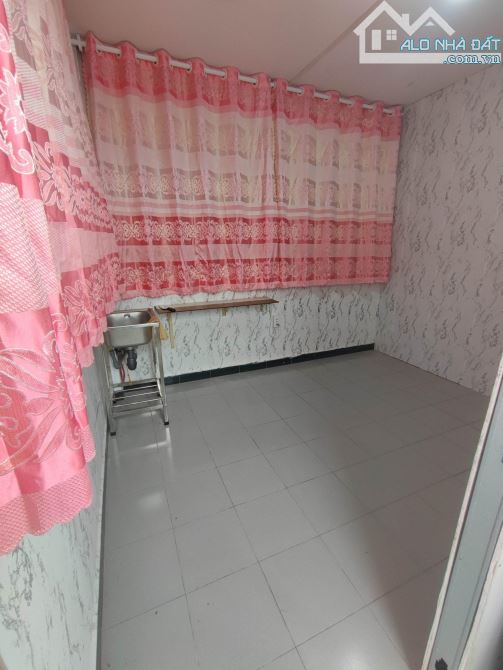 Cho thuê phòng MT Đinh Bộ Lĩnh, P.26, 9m2, NT cơ bản, 2.2tr