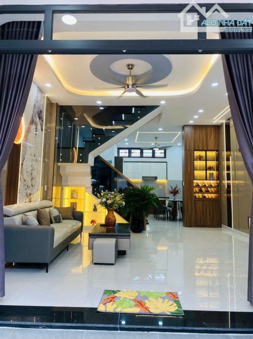 Bán nhà mới như hình gần siêu thị Emart Phan Huy Ích, Gò Vấp. 5x12m, 3tầng, HXH 6m, 8tỷ