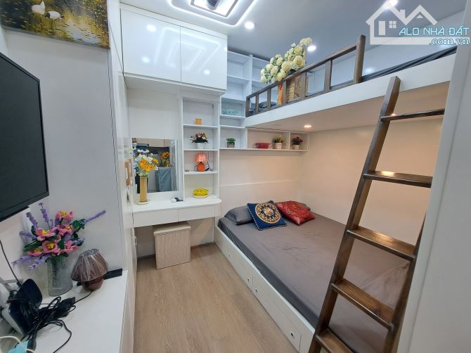 Bán Căn Hộ TT Hồng Mai 17M - Tầng 1 Chỉ 2,05 Tỷ. 2 ngủ, full nội thất