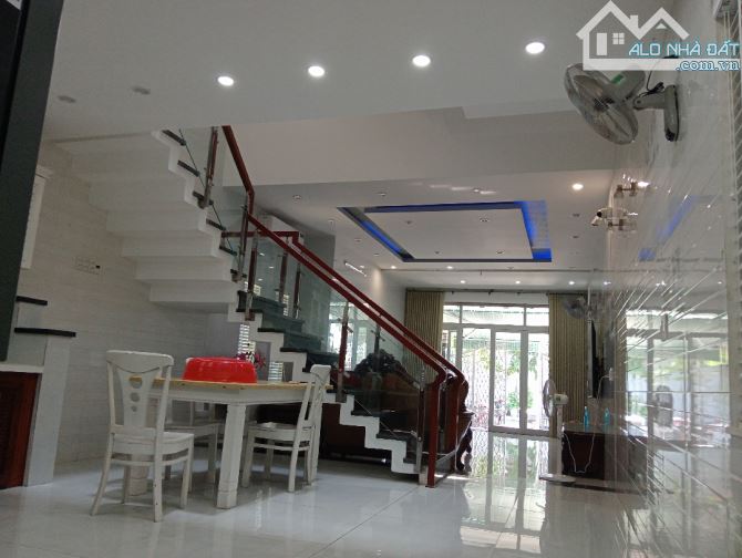 📢📢 GẤP BÁN NHÀ 3 TẦNG KIÊN CỐ, ĐƯỜNG NGUYỄN PHƯỚC NGUYÊN - CẨM LỆ - ĐÀ NẴNG . DT  157M2