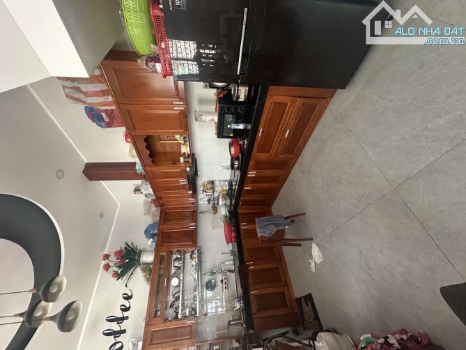 🎉🎉🏡 Bất động sản Lô góc Nguyễn Công Hoan 	•	Diện tích: 60m²