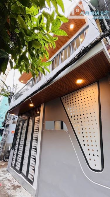 Bán nhà lô góc Phan Tây Hồ PN, full nội thất xịn sò, mặt tiền rộng thênh thang, chỉ 5.x tỷ