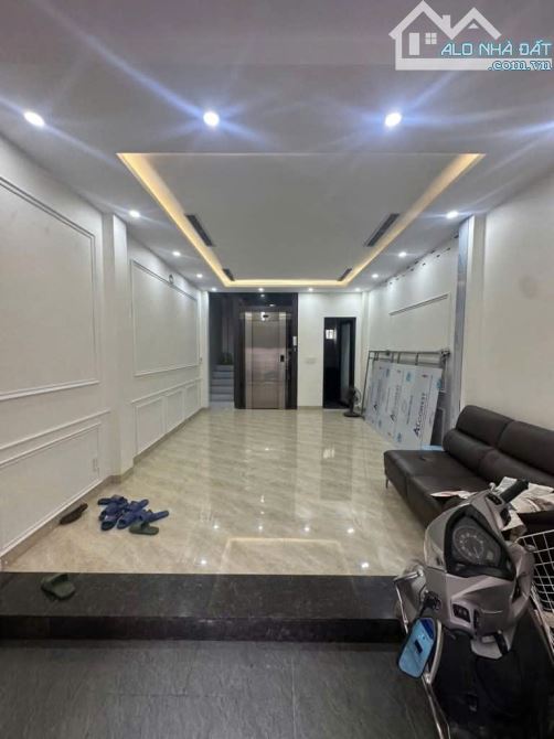 NHÀ MỚI 5 TẦNG - THANG MÁY - NGỌC HỒI - THANH TRÌ - 30 5 3 5.95 TỶ