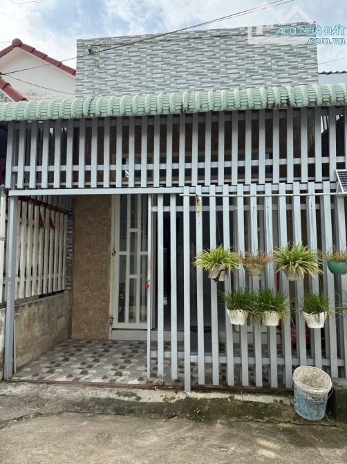SIÊU PHẨM NHÀ CẤP 4 GIÁ RẺ – 2 SẸC DƯƠNG CÔNG KHI, TÂN HIỆP, HÓC MÔN – SHR, CHỈ 825 TRIỆU