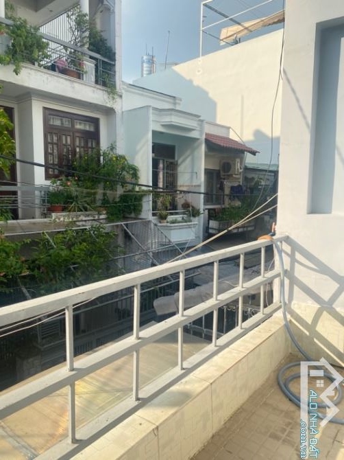 Bán gấp nhà ngay ngã tư Bảy Hiền, sát bệnh viện Thống Nhất, 48m2, 4x12 , trệt, lầu, gác,