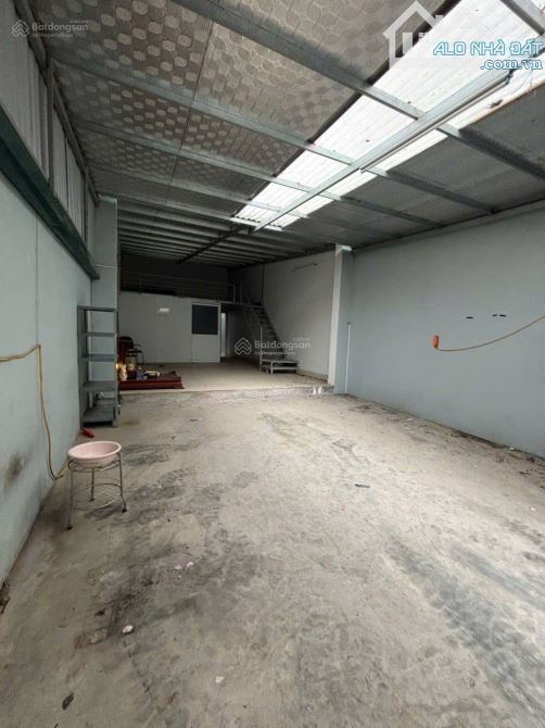 Bán nhà C4 90m2, MT 5m, ô tô tránh tại LẠC LONG QUÂN, giá 22 tỷ vnd