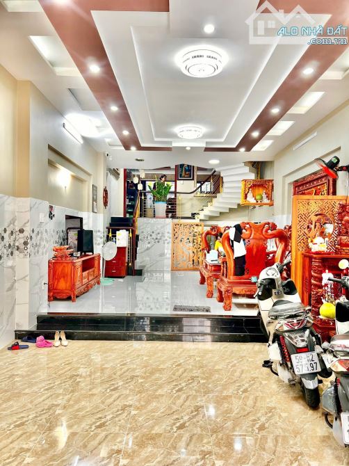 Đối diện BV quốc tế Mỹ khu dân trí cao. Giá 6tỷ370/ 100m2 - Ngang 5m. Đ.Bùi Tá Hán, Quận 2