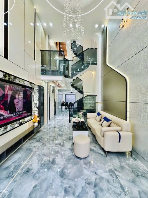 HÀNG HOT ! Bán Gấp Nhà hẻm Trần Hưng Đạo, P.7 | DT: 3,1X 15m | 2 Tầng |