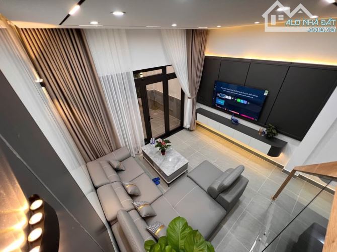 BÁN NHÀ KQH TRẦN ANH TÔNG,P8 GIÁ 10 TỶ 2