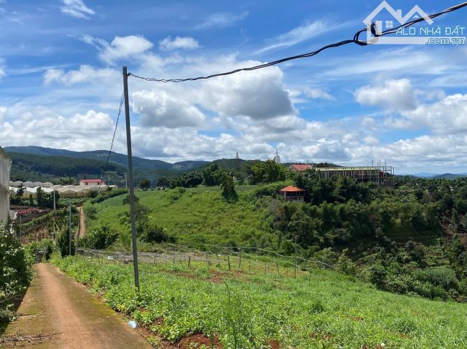 🔥🔥Hàng hiếm 🔥🔥Chỉ 3tr/m2 đã sở hữu lô đất 3 mặt tiền với view 360 độ cực đẹp.