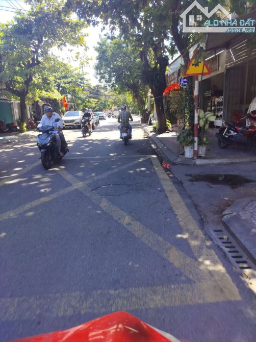 Bán đất tặng nhà 2 tầng tại kiệt trung tâm phố cổ Hội An ,đường Trần Hưng Đạo.