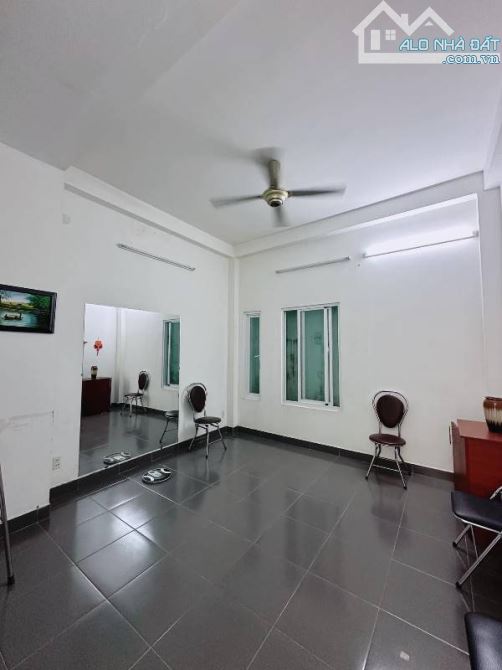 Bán nhà HXH 6m Phan Văn Sửu - Thông ra Cộng Hòa, DT: 4x14m Nhà mới 4 Tầng. Giá: 9.5 tỷ TL