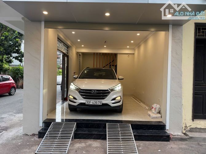 Bán nhà phân lô Phương Canh, Nam Từ Liêm 50m2 - lô góc 2 mặt ô tô tránh, thuận kinh doanh.
