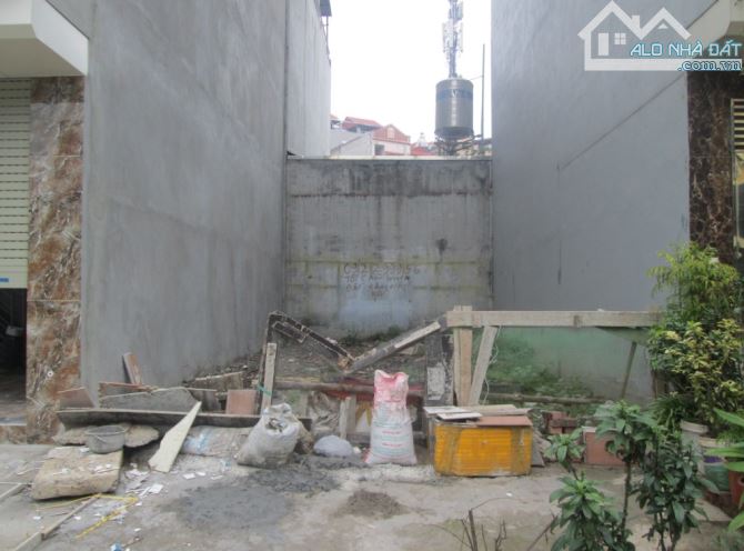 Bán đất ngõ 938 Kim Giang cạnh KĐT Linh Đàm 36m2 chỉ 3.x tỷ.