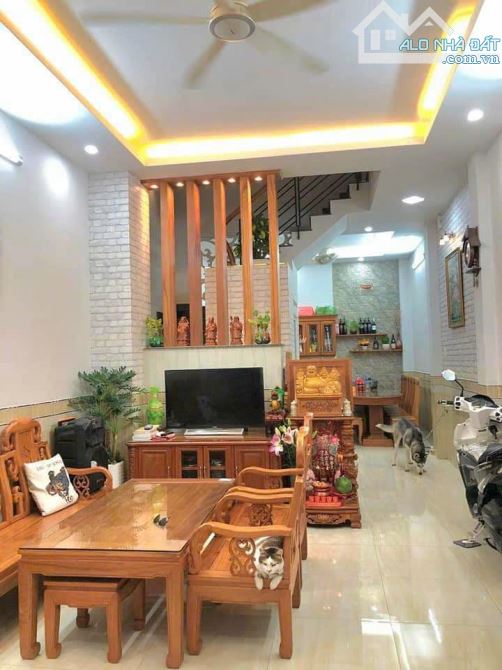 HIẾM! Bán Nhà Đẹp 2 Tầng Xe Hơi Tránh Đường 3/2, 38m2, 6.2 Tỷ