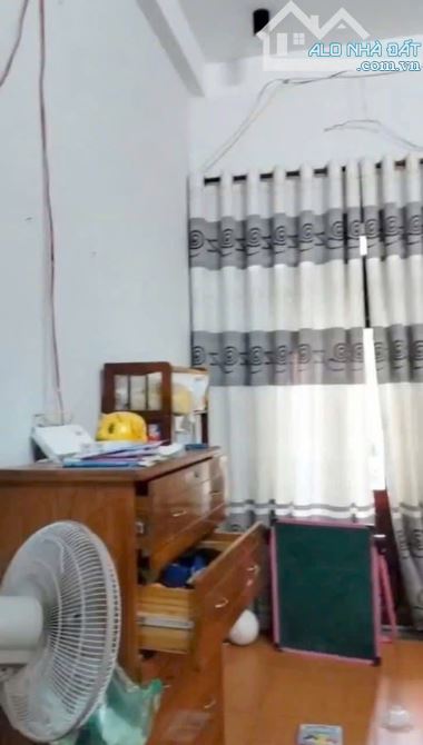 Bán nhà 3 tầng đường 10,5m Trần Nguyên Đán: DT 94m2 giá 7,5 Tỷ