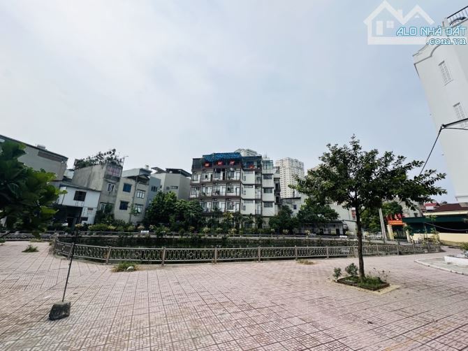 🔥SIÊU PHẨM NHÀ VIEW HỒ, SÁT KĐT XA LA, DT 40M, 5 TẦNG, THANG MÁY, SỔ VUÔNG ĐÉT