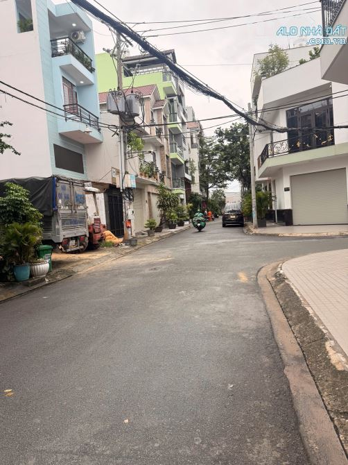 BÁN NHÀ 5 TẦNG, HẺM 8M ,4.7 x14M2, GẦN NGUYỄN PHÚC CHU, TÂN BÌNH