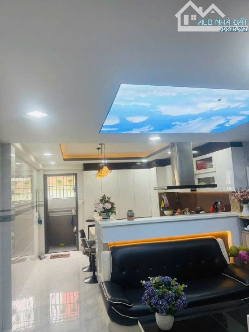 Nhà 4 Tầng – 74m² – Huỳnh Thị Hai, Nguyễn Ảnh Thủ, Tân Chánh Hiệp – HXH