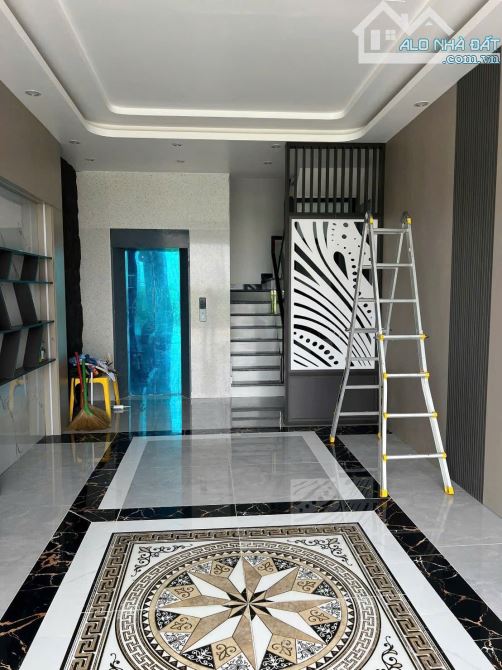 CẦN CHUYỂN NHƯỢNG CĂN NHÀ 5 tầng độc lập có thang máy - TĐC 9.2ha -Hải an -hp .