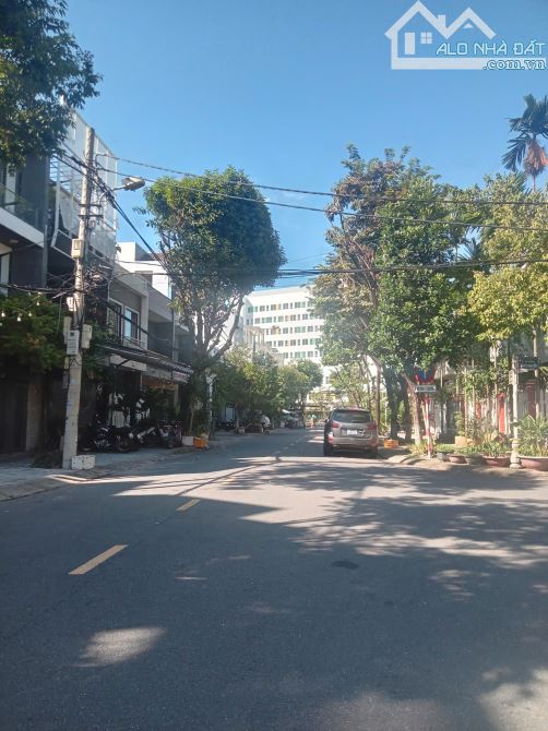 Bán nhà mặt tiền Lý Nhân Tông (đường 7m5), ngay Nguyễn Khánh Toàn, dt 93m2, giá 8,9 Tỷ