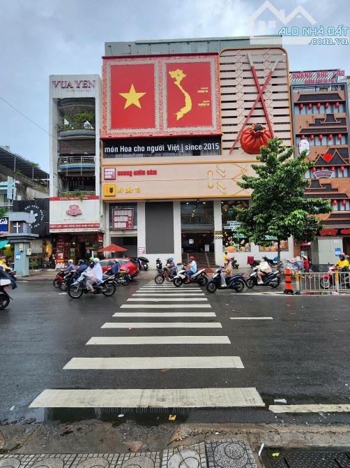 CHO THUÊ TÒA NHÀ 200 NGUYỄN TRI PHƯƠNG Q10, DT 20x26M, HẦM 6 LẦU 2 THANG MÁY