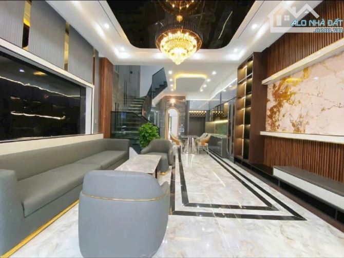 Nhà đẹp 3 tầng - Full nội thất Hòa Xuân