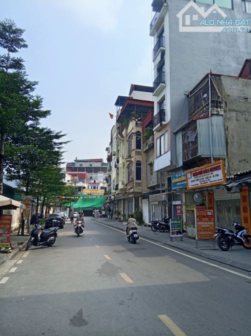 Bán nhà mặt ngõ đường Nguyễn Hoàng -  quận Cầu Giấy - Sổ 52m2 - 5 tầng - MT 6m - Oto đẹp