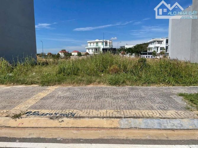 CẦN BÁN MIẾNG ĐẤT 200M2 NGAY KDC GIỒNG AO GIÁ 3TỶ5 GẦN DỰ ÁN LẤN BIỂN CỦA VINGROUP