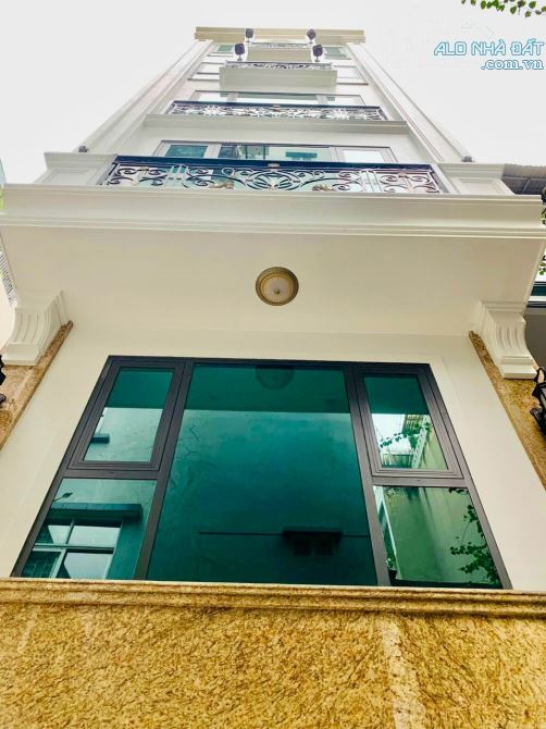 1 Căn Độc Lập - Lô Góc - Thang Máy - Ngõ Nông Thoáng - Lõi Quận Đống Đa