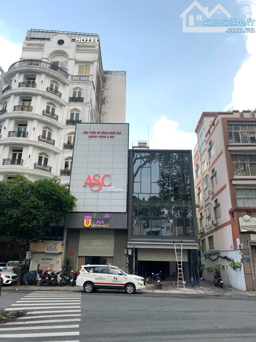 Góc 2 mặt tiền Lê Thị Riêng, Phường Bến Thành, Quận 1 DT 4x30m nở hậu 150m2 5 tầng 47 tỷ