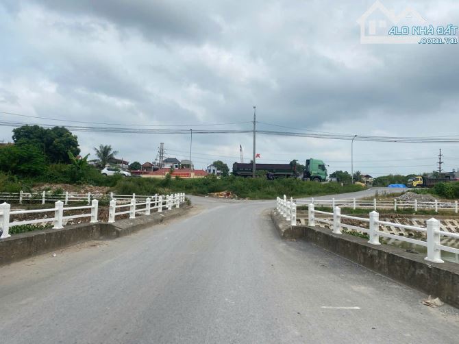 BÁN ĐẤT TIÊN DƯƠNG, ĐÔNG ANH, HÀ NỘI. VỊ TRÍ KINH DOANH, BÌA LÀNG, VỈA HÈ RỘNG, 3 XE TRÁNH