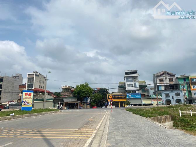 SIÊU HIẾM. ĐẤT TIÊN DƯƠNG, ĐÔNG ANH. VỊ TRÍ BÌA LÀNG, VỈA HÈ RỘNG, XE CONTAINER TRÁNH