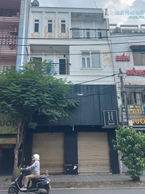 Mặt tiền Trương Công Định, P.14, Q.Tân Bình, 8m*6m, trệt 3 lầu, 40tr/th