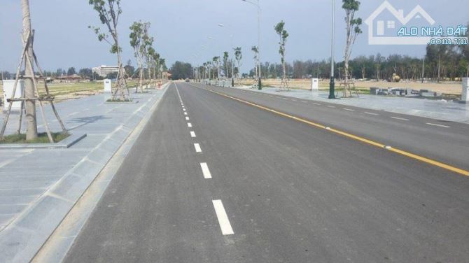 850tr có ngay lô đất 100m2, mặt tiền 42m, đường Phùng Hưng, sổ sẵn.