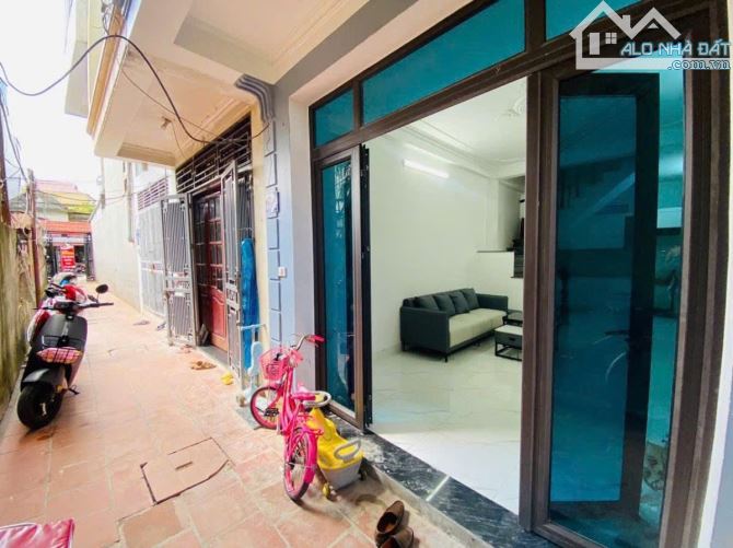 NHÀ MỚI Ở LUÔN - GẦN PHỐ - 10M RA Ô TÔ TRÁNH - NGÕ THÔNG - TIỆN ÍCH BẠT NGÀN - HÀNG XÓM T