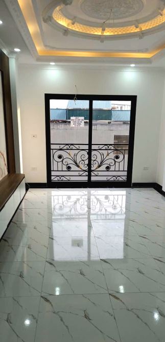 Ngọc Hồi Hoàng Mai. Bán Nhà DT 42m×5 tầng mt3.9 ô tô vào nhà kinh doanh. Giá 8.4 tỷ