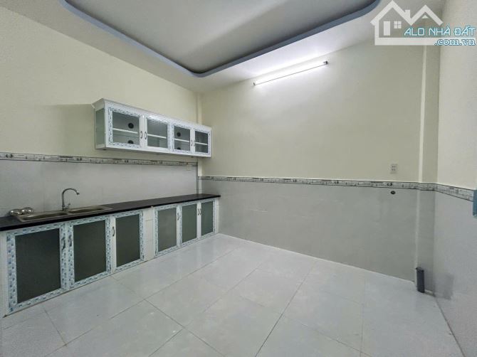 Nhà Thị trấn Cần Giuộc cạnh Sài Gòn Riverpark DT 40m2 SHR chỉ 1tỷ030tr
