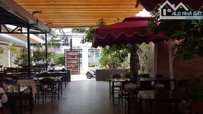 BÁN BIỆT THỰ MẶT TIỀN PHAN CHU TRINH GẦN BIỂN GẦN NÚI KHÔNG KHÍ TRONG LÀNH